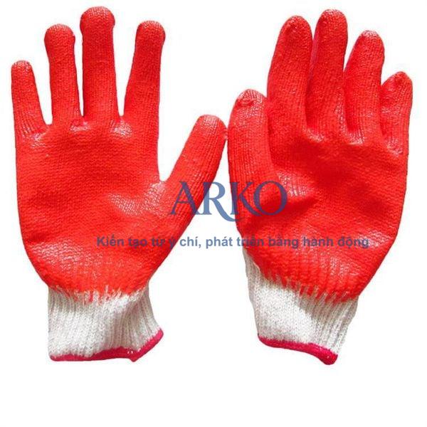 Cách sử dụng và bảo quản găng tay bảo hộ lao động phủ cao su