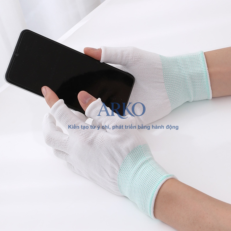 Găng tay len hở ngón nam – giải pháp thoải mái cho công việc ngoài trời 4 ARKO cung cấp găng tay len hở ngón nam chất lượng cao